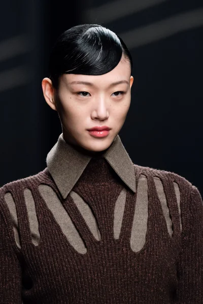 Look 32